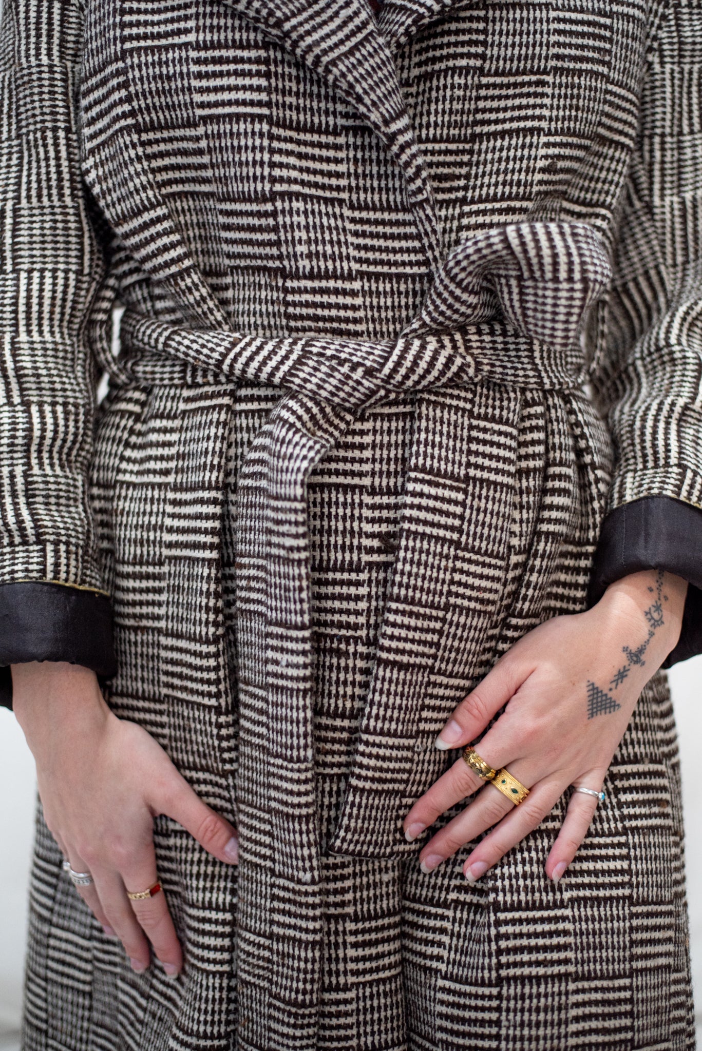 Polaris Daabchitra Coat – Grey & Green